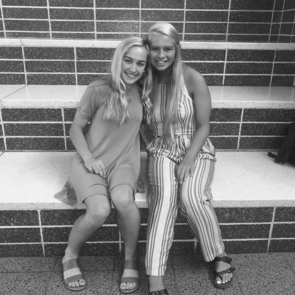 Meet your Posher, Jenna - Picture 3 of 4